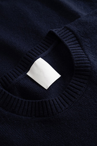 Pull en maille classique à col rond, coupe moderne essentielle pour homme, coupe décontractée exclusive, confortable pour l'hiver, pull pour homme - Product Image 6