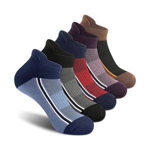 Calcetines Deportivos Duraderos Resistentes a la Abrasión, Mezcla de Algodón, Elastano y Nailon para Mayor Durabilidad en Deportes y Fitness - Product Image 2