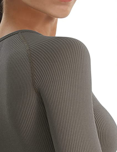 Vêtements de sport d'été décontractés pour femmes survêtements deux pièces à fermeture éclair pour femmes impression de Logo personnalisé accepter le Service OEM - Product Image 4