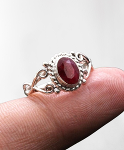 925 plata esterlina sólida cabujón Natural anillo de rubí rojo rubí hecho a mano estampado mejor diseño piedra preciosa anillo hecho a mano joyería - Product Image 1