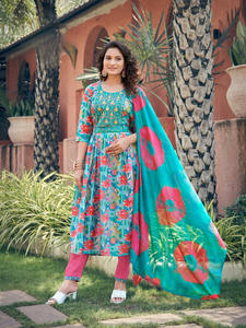Dhwaja Export - Conjunto de Kurta, Pantalón y Dupatta para Mujer, con Estampado Digital Maslin, Bordado y Parte Inferior de Seda Chinon - Product Image 4