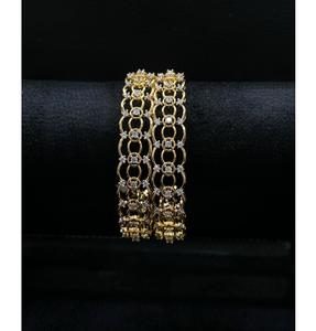 กำไลทองชุบคุณภาพพรีเมียมประดับเพชร CZ สองชิ้น ดีไซน์หรูหราสำหรับงานแต่งงานและงานปาร์ตี้ของผู้หญิง - Product Image 2