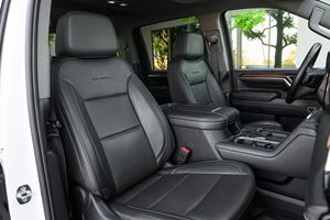 Voiture d'occasion fiable 2024 G-MC Sierra 3500HD Denali Crew Cab 4x4 - Product Image 5