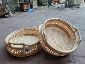 Ensemble de 2 plateaux de service en rotin avec poignées fabriqués à la main du Vietnam - Product Image 2