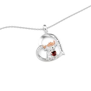 Collier pendentif cœur de vache des Highlands personnalisé avec pierre de naissance Jeulia Hug Me en acier inoxydable - Product Image 3