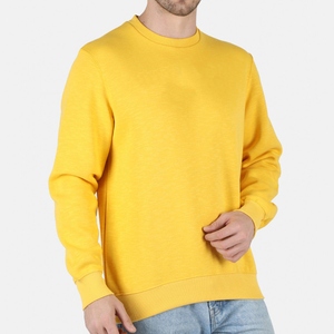 เสื้อสเวตเชิ้ตคอกลมแขนยาวถักสีเหลืองล้วนสำหรับผู้ชายทรงปกติสวมใส่สบายๆ - Product Image 5