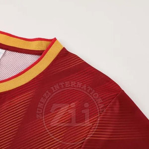 Low MOQ New Design Breathable Adult Soccer Uniform 100% Polyester Private Label OEM Custom Service - Product Image 2