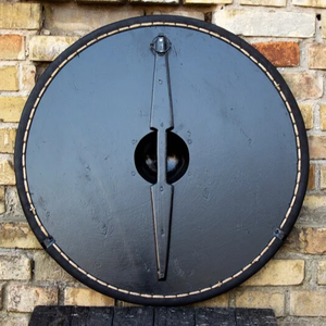 โล่ไม้ทรงกลมสีแดงสไตล์ยุคกลาง ขนาด 24 นิ้ว ของ CH Vikings ผลิตภัณฑ์ตกแต่งบ้านแบบวินเทจ ทำด้วยมือ ขัดเงา ปลอดภัย งานฝีมือคาลวิน - Product Image 3