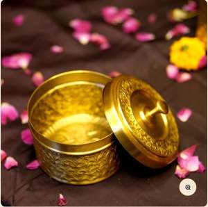 Joyero de latón antiguo con elegante diseño con borde y intrincados detalles de grabado Característica impermeable - Product Image 3