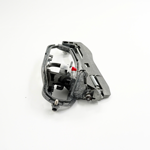 ขายึดมือจับประตูด้านหน้าซ้ายสำหรับ BMW X5 E53 ปี 2000-2006 ทำจากโลหะซามัค รุ่น 51218243615 - Product Image 5
