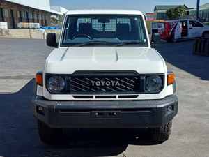 MEJORES OFERTAS EN <span class=keywords><strong>Toyota</strong></span> Land Cruiser 79 Pick-up <span class=keywords><strong>Cabina</strong></span> <span class=keywords><strong>Simple</strong></span> 2.8l Automático USADO - Product Image 2