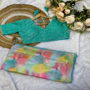 Sari en soie douce VASTRA COTTAGE avec imprimés prismatiques, broderie, travail de paillettes, bordure mignonne avec velours, entièrement cousu, avec un chemisier - Product Image 3