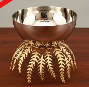 Tazón de servicio de aluminio y metal con acabado dorado de aspecto clásico para restaurante y bar de hotel - Product Image 3