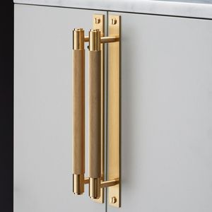 Poignée de porte en laiton massif pour armoires ou coffres décoratifs avec motifs ethniques complexes et finition en laiton vieilli - Product Image 3
