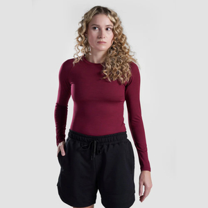 Haut de compression respirant pour femmes, chemise de sport personnalisée, techniques d'impression de strass, toutes saisons, OEM/ODM - Product Image 3