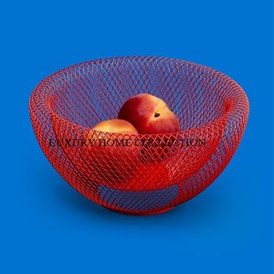 Panier de fruits en métal de style antique unique parfait pour les centres de table de fête de mariage ou la décoration de table d'événement d'intérieur élégant - Product Image 2