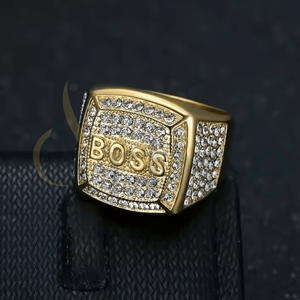 Anillo de diamantes de moissanita de corte redondo personalizado, anillo de diamantes chapado completamente en oro/plata, regalo para él - Product Image 1