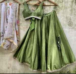 Lehenga Choli en satin ethnique indien élégant pour femmes avec duppatta Long costume de mode pour mariage et fête dernières conceptions pour adultes - Product Image 6