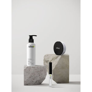 Confezione di fissanti liquidi per il trucco - Product Image 1