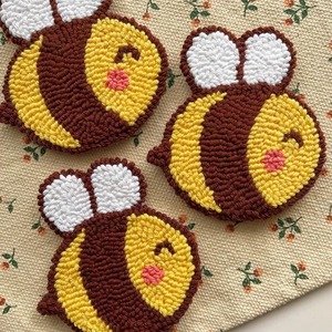 งานเย็บปักด้วยมือแบบเข็มเจาะรูผ้าขนสัตว์แก้วมัคพรมจานรองแก้วแบบระเหิดสำหรับการออกแบบของขวัญที่ไม่เหมือนใคร - Product Image 6