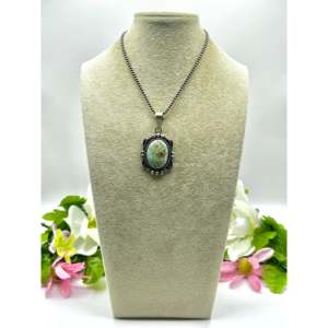 Pendentif en turquoise de Royston et argent sterling, fait main par des artisans Navajo - Bijou de collection culturelle - Product Image 6