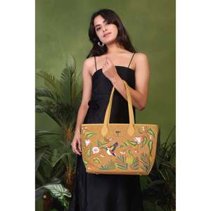 Bolso Tote Bohemio Priglob Exim de Cuero Vegano Ligero para Mujer con Bordado Color Mostaza para Uso Diario en Todas las Estaciones - Product Image 2