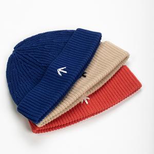 Gorro de Invierno de Alta Calidad, Moderno, Tejido, sin Borde, con Diseño Personalizado, Talla y Estampado a Medida - Product Image 3