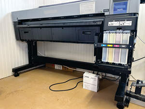 เครื่องพิมพ์ไวนิลแบบซับลิเมชั่นรุ่น SC F6370 ของแท้ - Product Image 2