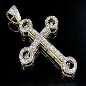 Pendentif Croix Bulle en Moissanite Sertie de Pierres, Bijoux Hip Hop Plaqué Or Luxe avec Moissanite VVS - Product Image 1