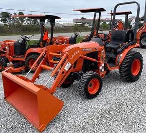 Tracteur de jardin à 4 roues motrices assez usagé Tracteur Kubota B2301 à vendre - Product Image 1