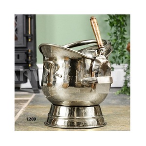 Seau à cendres moderne en acier inoxydable avec couvercle et poignée en cuir Seau à granulés en métal Seaux à cendres pour décoration intérieure et extérieure - Product Image 4