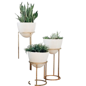 Maceta de Interior con Aspecto Blanco y Soporte Alto de Acero Dorado para Decoración Moderna del Hogar y Espacios de Hostelería - Product Image 3