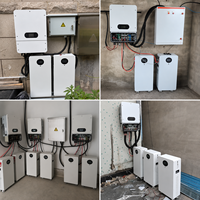 Système de stockage d'énergie solaire hybride LiFePO4 empilable de 5 kW avec onduleur et panneaux solaires pour la maison