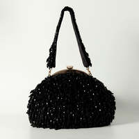Sac à main Batua demi-lune carré perlé à pompons, style classique, pour femme, idéal pour mariages, fêtes, occasions décontractées, portable et durable