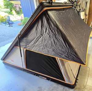 Triángulo Hard Shell Rooftop Carpa Outdoor Car Camping Carpa Aluminio Hardshell RoofTop Carpas para la venta a Europa con envío gratis - Product Image 2