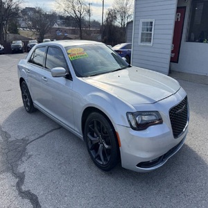 Chrysler 300 S V6 2022 en parfait état - Product Image 3