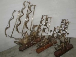 Artisanat exceptionnel Nouveau modèle de bateau en laiton plaqué vintage Élévation Décor nautique Normes Décoration de la maison - Product Image 4