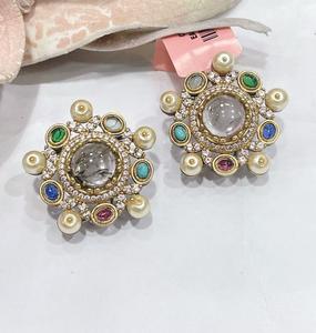 Pendientes Elegantes de Alta Calidad Chapados en Oro con Diseño Moderno, Colección de Joyería para Bodas y Fiestas para Mujeres y Niñas - Product Image 2