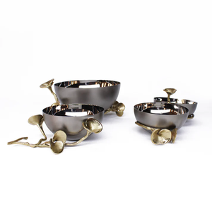 Bols de service en acier argenté pour noix avec fleurs dorées Bols à salade Bols à fruits pour la décoration de la maison Grossiste - Product Image 1