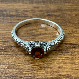 Fashionable 2.4 Grams <b>Garnet</b> <b>Ring</b> Natural Gemstones Set Inlay Princess Cut Diamond Rose Gold Gold Rhodium Plated for Engagement - Product Image 1