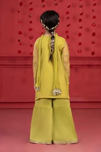 Vestido Étnico Pakistaní para Niña con Adornos de Tilla y Lentejuelas, Combinado con Dupatta de Chifón para Bodas y Fiestas de Eid - Product Image 4