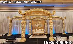 Mandap en fibre aspect bois pour mariage indien, cérémonie de mariage gujarati en Allemagne, mandap en fibre au look époustouflant, mandap de mariage en Malaisie - Product Image 2