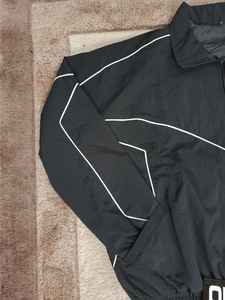 ชุดเซ็ตสปอร์ตผ้าไนลอนสำหรับผู้ชาย ดีไซน์ใหม่จาก Onstyle แบบ 2 in 1 เอวกลาง สไตล์สตรีทแวร์สำหรับฤดูหนาว - Product Image 3