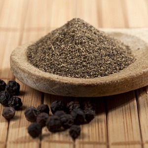 Poivre noir de qualité supérieure en vrac, 99% pur, frais et savoureux, prêt pour la vente en gros et l'exportation aux acheteurs - Product Image 2