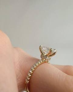 Bague en or massif 14 carats avec halo caché et diamant ovale de culture pour femme, cadeau de mariage ou de promesse pour votre partenaire - Product Image 2