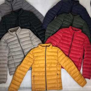 Chaqueta acolchada de invierno con logotipo personalizado para hombre, abrigo de poliéster largo alto, capucha, bolsillo, decoración, tela rellena, estilo acolchado, talla 4XL - Product Image 4