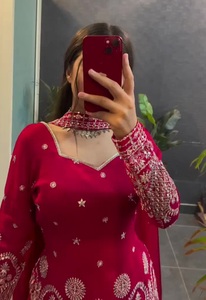 Vestido Bordado Dulce con Bordado de Secuencia de Codificación Sólida (Aprobado por Liva), Kurti hasta la Rodilla, Lavable, Venta al por Mayor para Exportación - Product Image 4