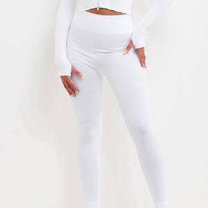 Logo personnalisé Nouveaux ensembles de yoga 3 pièces à séchage rapide de couleur unie/Meilleur design Ensemble de yoga 3 pièces pour l'entraînement physique pour femmes - Product Image 4