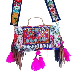 กระเป๋าสะพายไหล่ผู้หญิงสไตล์ Banjara งานปักหรูหราแบบวินเทจ กระเป๋าคลัทช์สำหรับผู้หญิง ช้อปปิ้ง ออกงานกลางคืน กระเป๋าสะพายไหล่ขายส่ง 2023 - Product Image 5