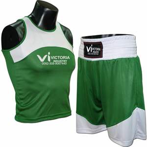 Uniformes de boxe en satin personnalisés professionnels Kick Boxing Shorts et gilets avec logo personnalisé - Product Image 1